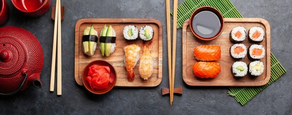 How to Craft a Gourmet Spicy Tuna Roll with Fresh Sushi-Grade Fish?